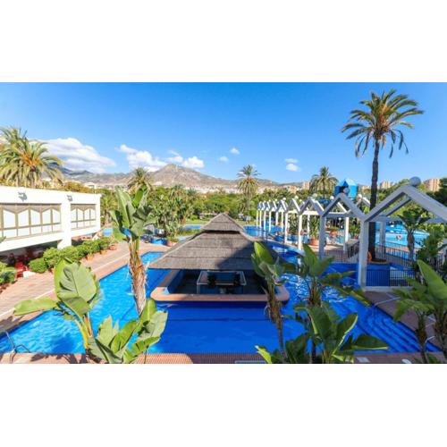 Beautiful apartment with sea views in Benal Beach