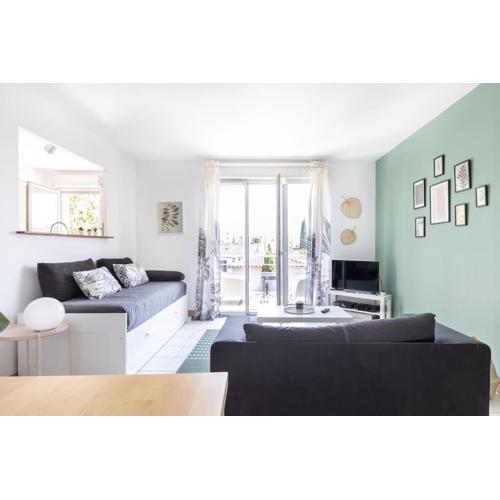 Beautiful apartment with terrace + private parking