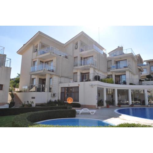Beautiful family villa with sea view