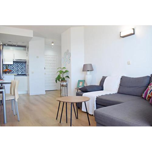 Beautiful flat in BenalBeach in front of the sea