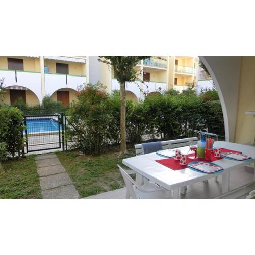 Beautiful four-roomed flat for 7 people with swimming pool - By Beahost Rentals