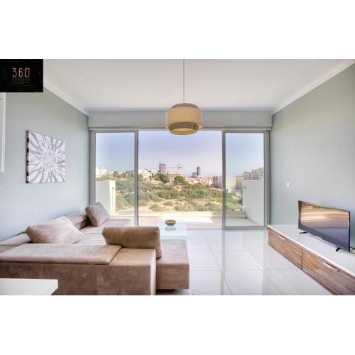 Beautiful Hill APT, with Balcony, Seaviews & WIFI by 360 Estates