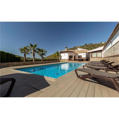 Beautiful Home In Malaga With Wifi