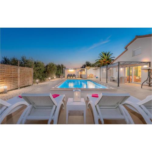 Beautiful Home In Pula