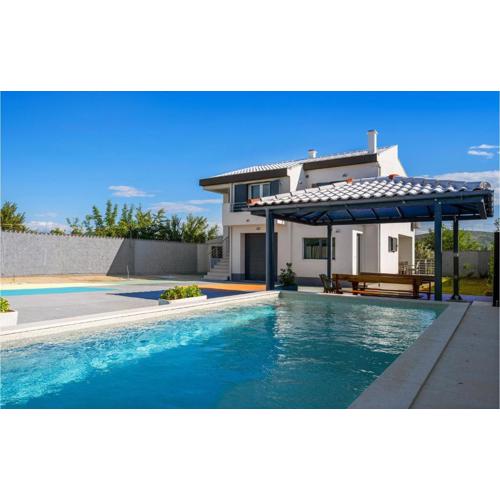 Beautiful Home In Sibenik With Wifi