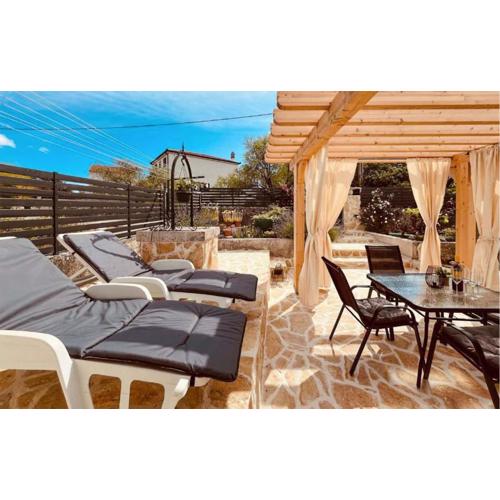 Beautiful Home In Sibenik With Wifi