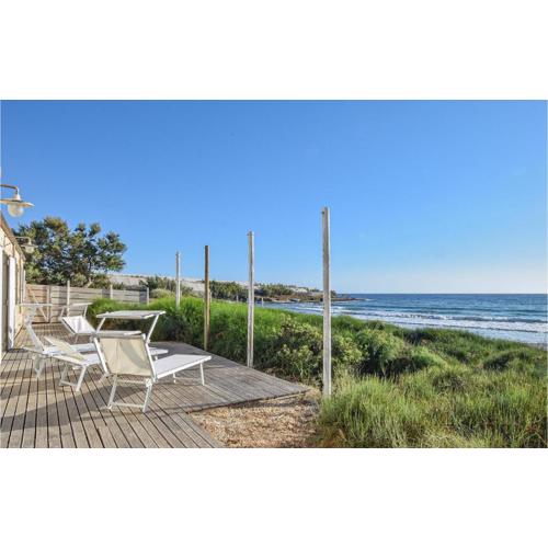 Beautiful Home In Siracusa With Wifi