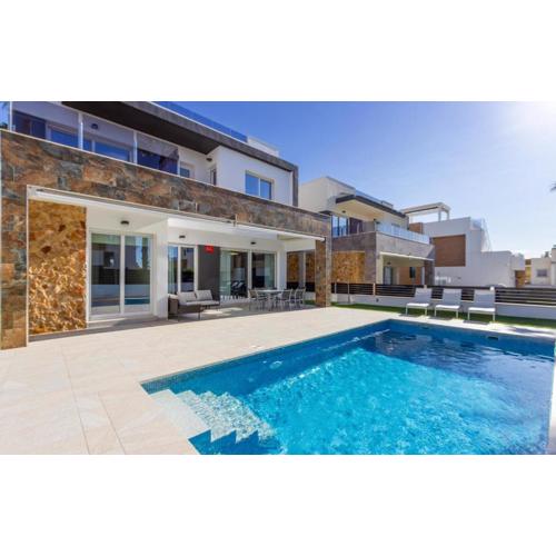 Beautiful Home In Torrevieja With Wifi