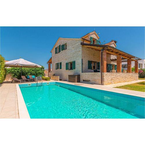 Beautiful Home In Vodice With Sauna