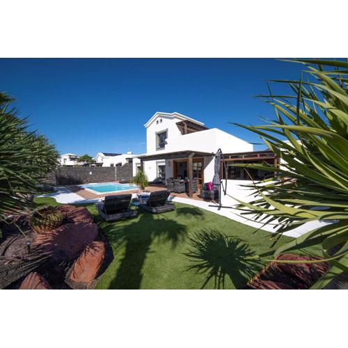 Beautiful Lanzarote Villa 3 Bedrooms Villa Irlanda Private Pool Only 400M From The Sea Playa Blanca