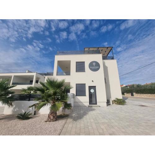 Beautiful new PalmTree Apartments IV