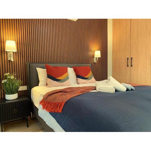 Beautiful One Bedroom Apartment 100 Meters from the Beach, Recently Renovated