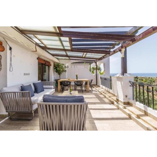 Beautiful Penthouse with Seaview in Pueblo Monteros