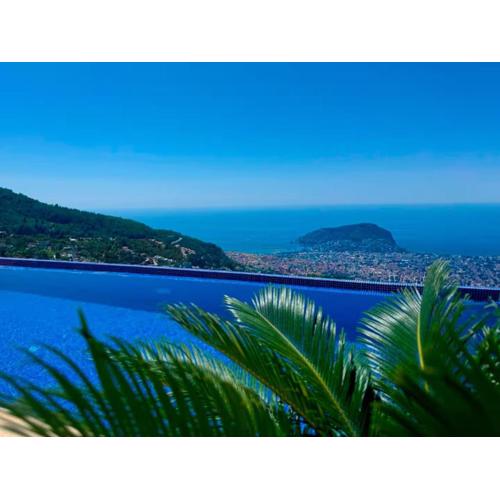 Beautiful premium villa with sea and Alanya views
