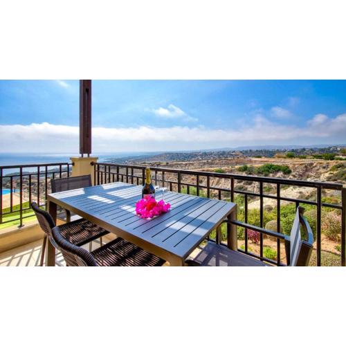 Beautiful Sea and Sunset Views from Apartment CE13, Theseus Village, Aphrodite Hills