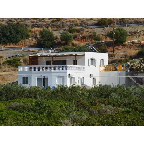 Beautiful spacious villa near Makry Gialos