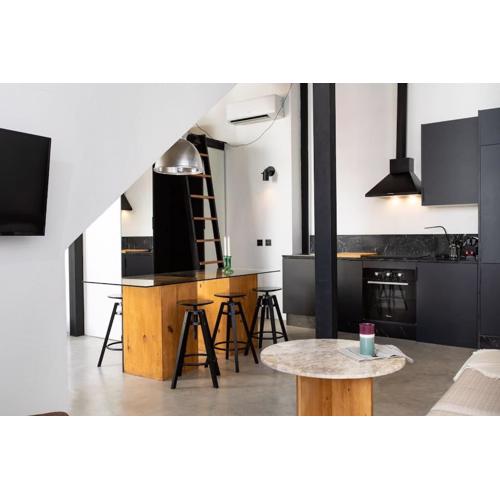 Beautiful stylish apartment next to downtown B-CrrB