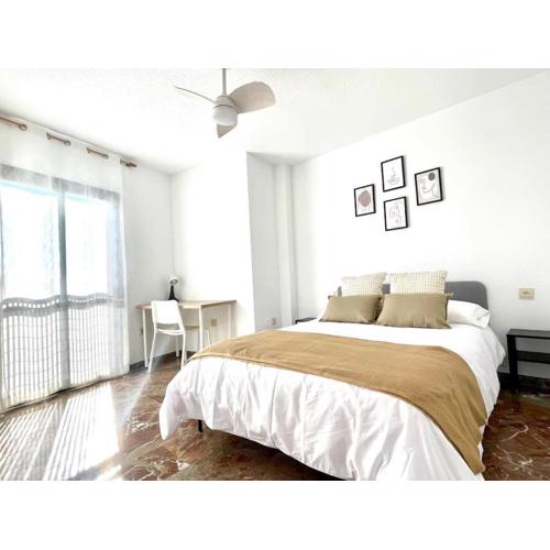 Beautiful & sunny apartment