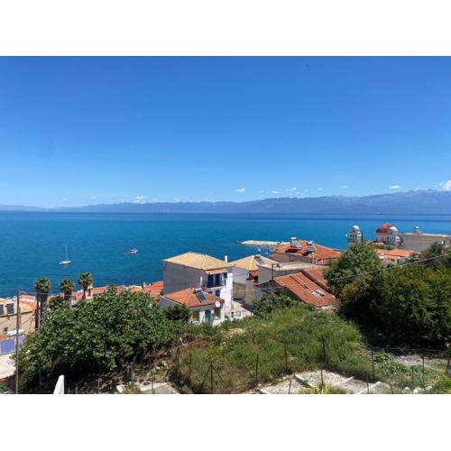 Beautiful views, convenient location at Eleni\
