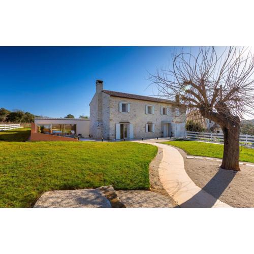 Beautiful Villa Sarizol with indoor pool in Rovinj