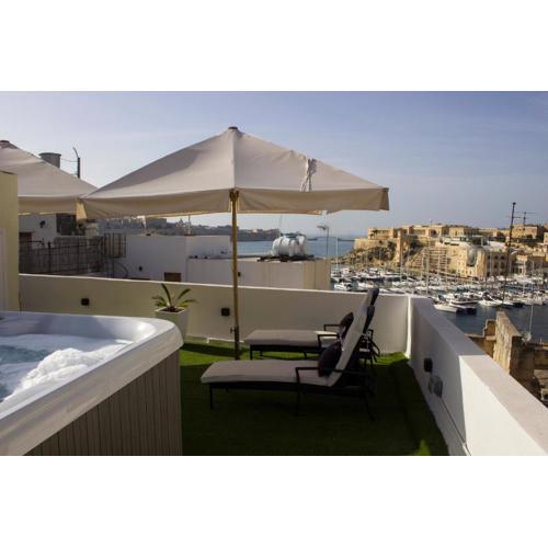 BEBIRGU PALAZZINO LUXURY 2 jacuzzi to share