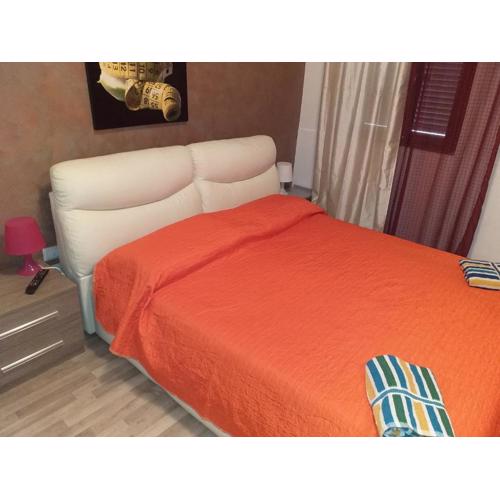 BED&FLY NEAR AIRPORT FONTANAROSSA BAGNO PRIVATO In CAMERA