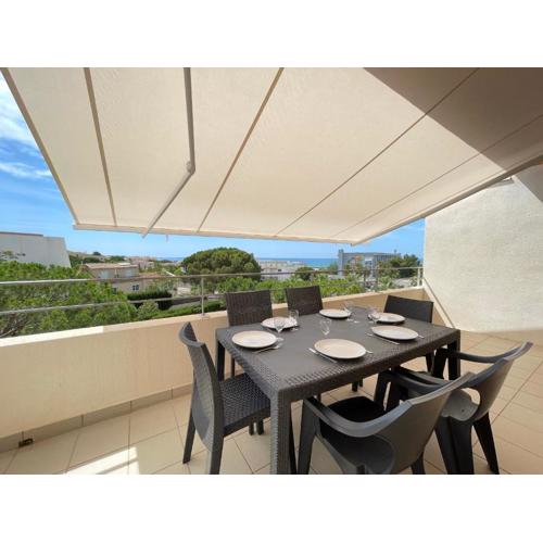 Bel Appartement T4 à Sète avec Terrasse, Climatisation et Parking Privé - FR-1-338-571