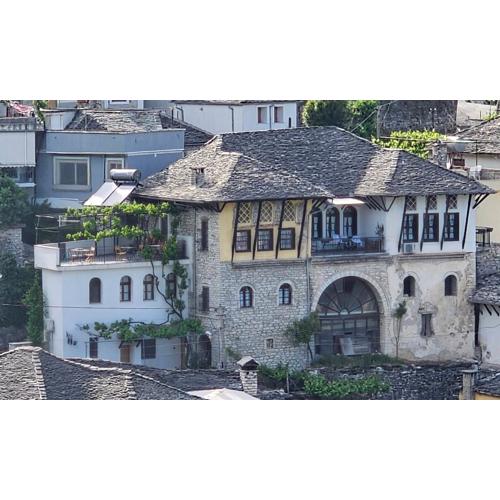 Belaj\