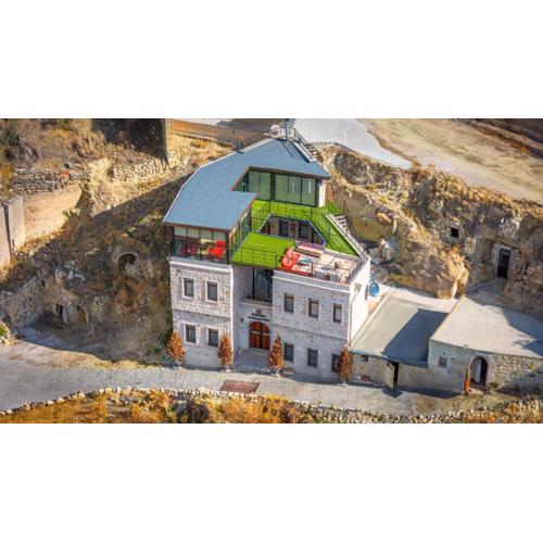 Belenus Cave House