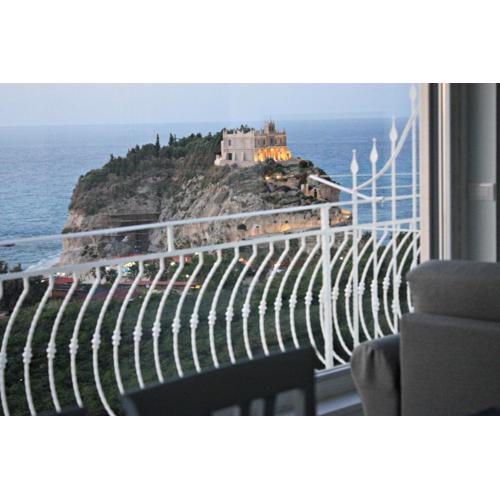 Bella Tropea Suite