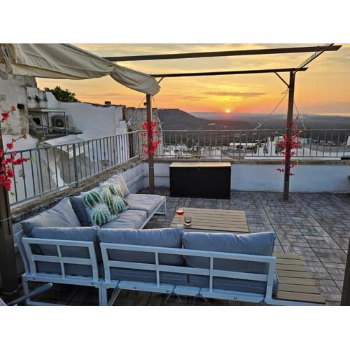 Belvedere with huge terrace - Ostuni center