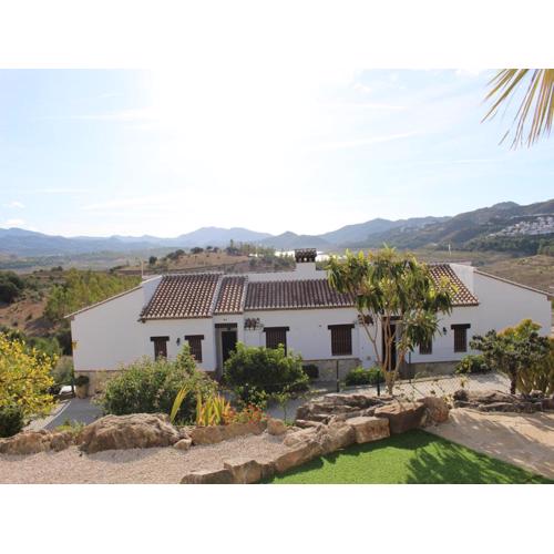 Belvilla by OYO Casas Rurales Huetor, cleaning included