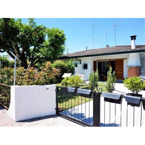 Belvilla by OYO Villa Gabriella