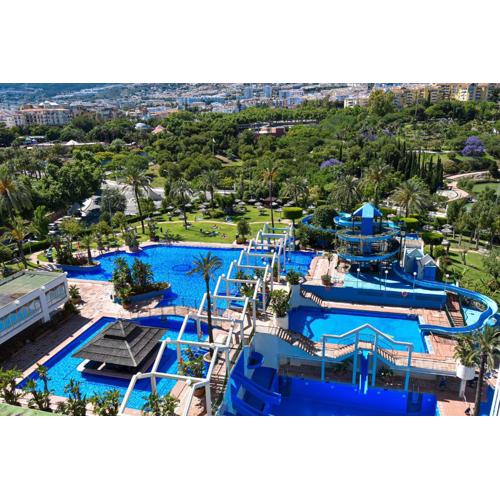 Benal Beach, Luxury Sea & Mountain View Beachside 1 Bedroom Apartment