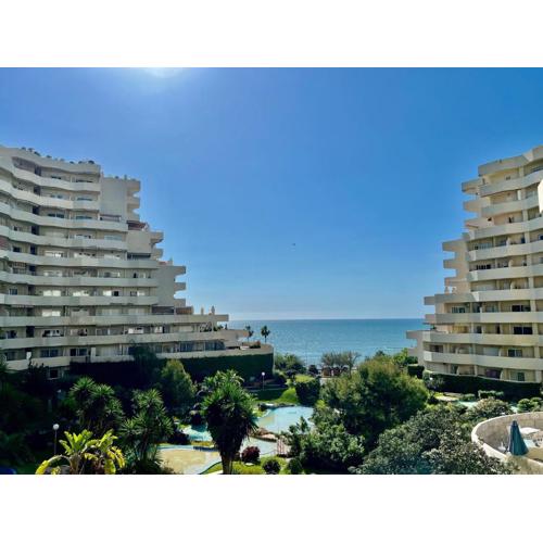 Benalbeach Apartment with Sea & Garden View