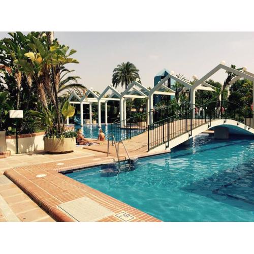 Benalbeach Apartment With Water Park