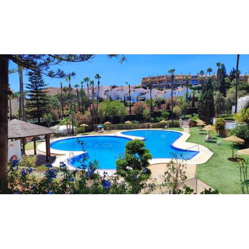Benalgolf/Penthouse with Wonderful Sea Views