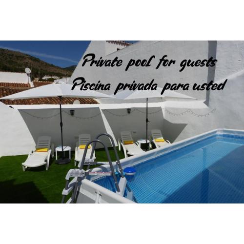 Benalmádena Pueblo - Casa Josefita, patio with Private Pool-Piscina Privada y solarium