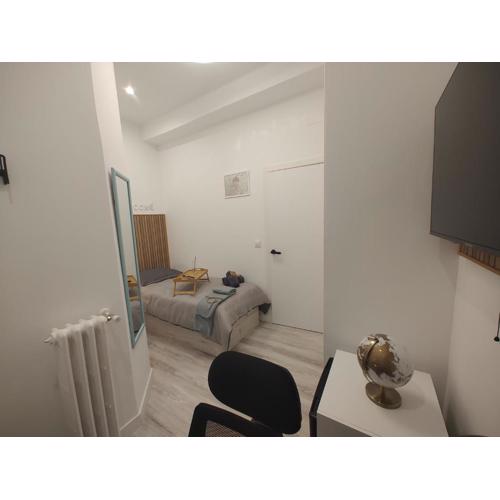 Berlín habitación con comodidad y zonas compartidas Gran Vía-Madrid SBE1010