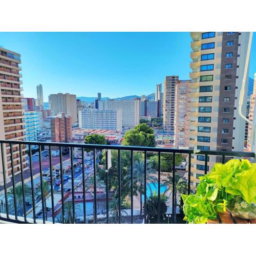 Bermudas apartamento con piscina y garaje en Benidorm
