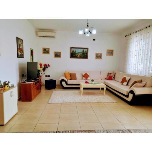 Besi Guesthouse