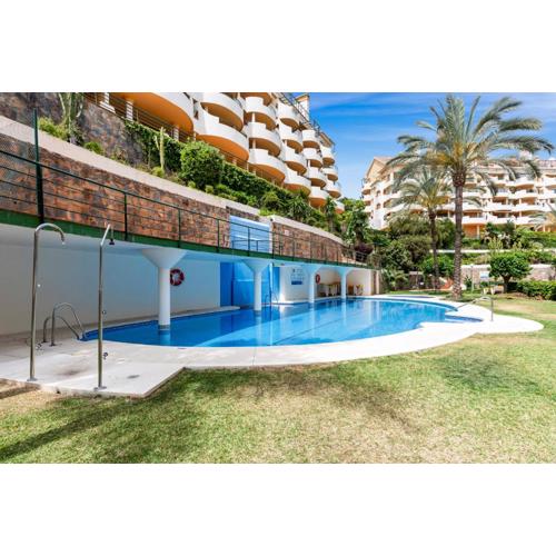Best location Duplex in Puerto Banus by Costarentals - Ref M40