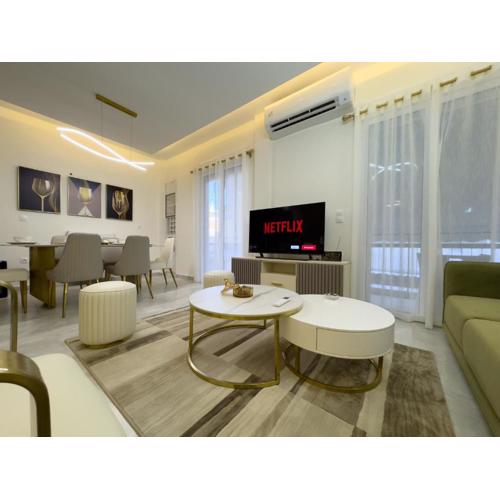 Beyond Hospitality-Modern 3 Bedroom Apt