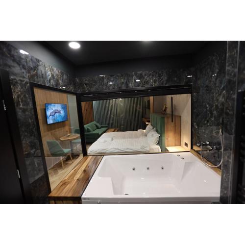 B.G Luxury Suites