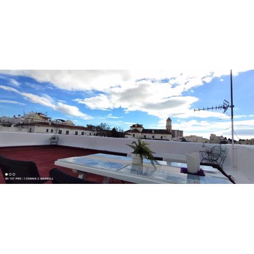 Big and cozy apartment with a big terrace in the center of the old town Marbella