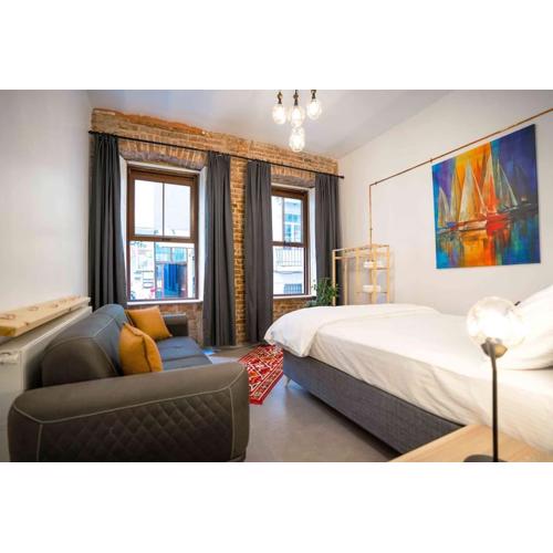 Big historical flat in Istanbul Galata
