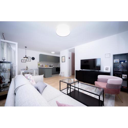 Billie Holiday apartment with balcony