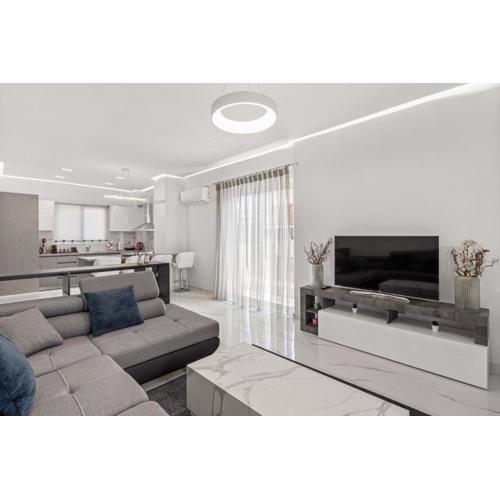 BillyMare central Glyfada apartment