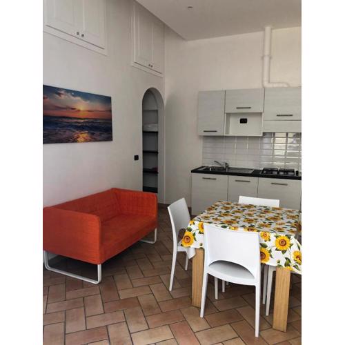 Bilocale in centro a 100m dal mare - AAUTSV12669