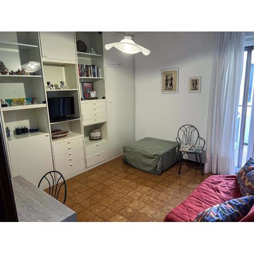 bilocale vicino al centro-affittasi alloggio-Sanremo